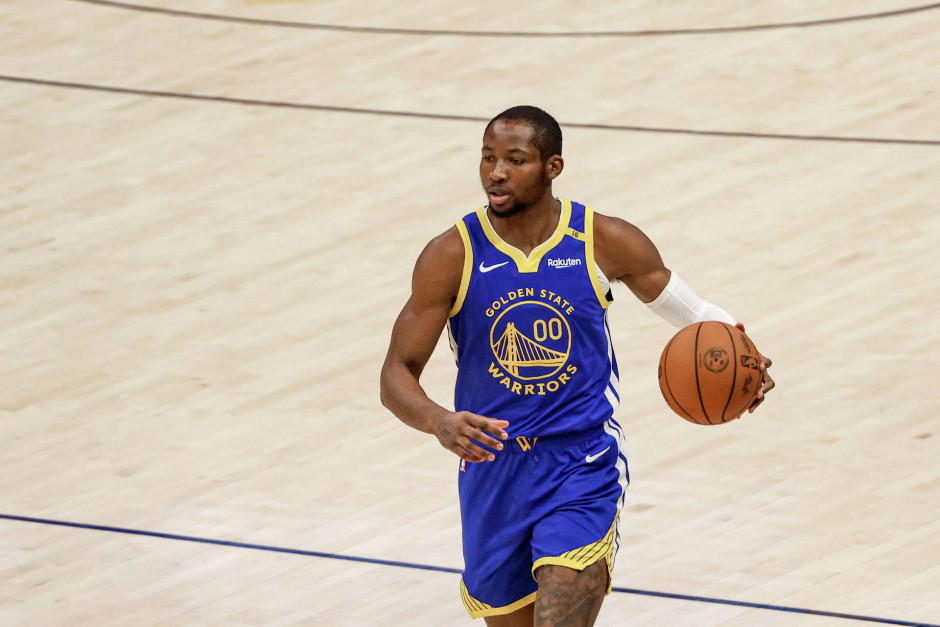 若未来两年, 项正是决定