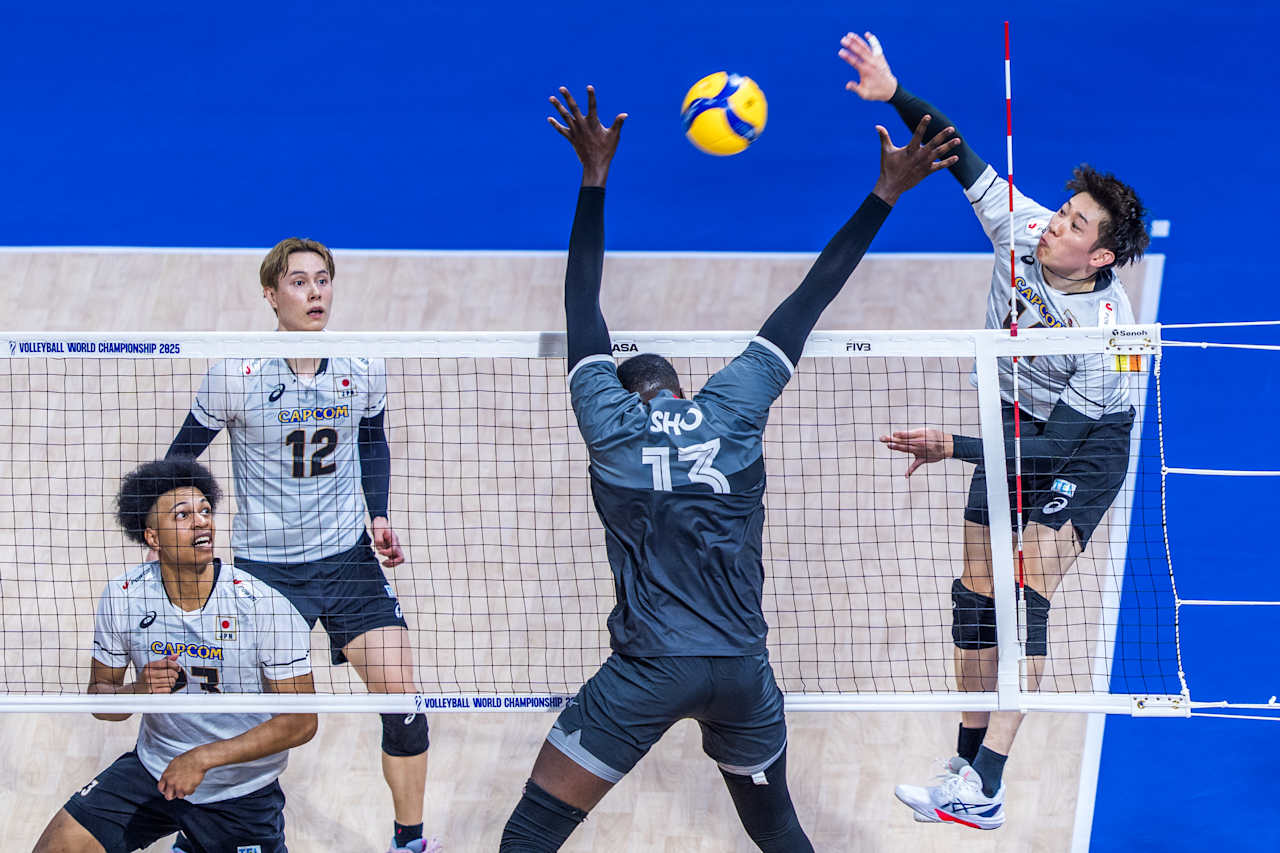 日本队被分, 二连败 日本队被分, 二连败