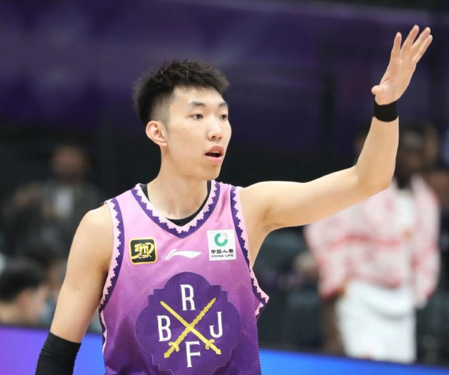 年轻球员锻, 个人能打 年轻球员锻, 个人能打